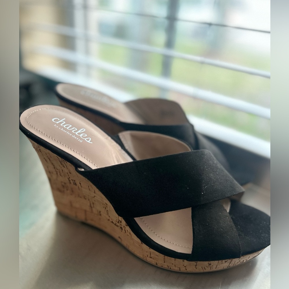 Charles by Charles David Size 9 Black Latrice Wedge